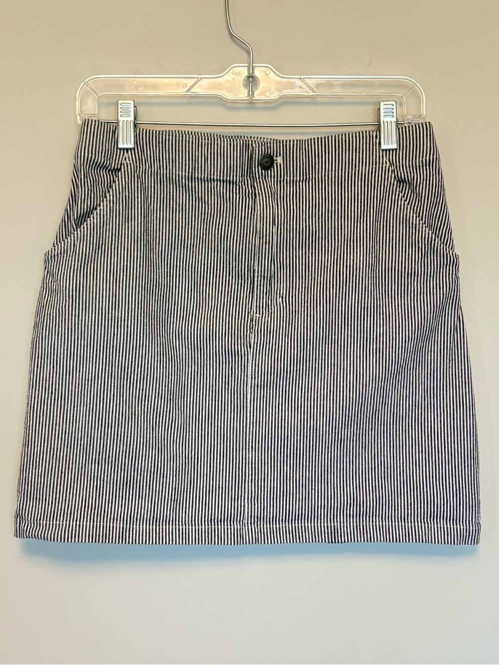 Hollister Women's Black White Striped Pinstripe Mini Skirt Size Medium M
